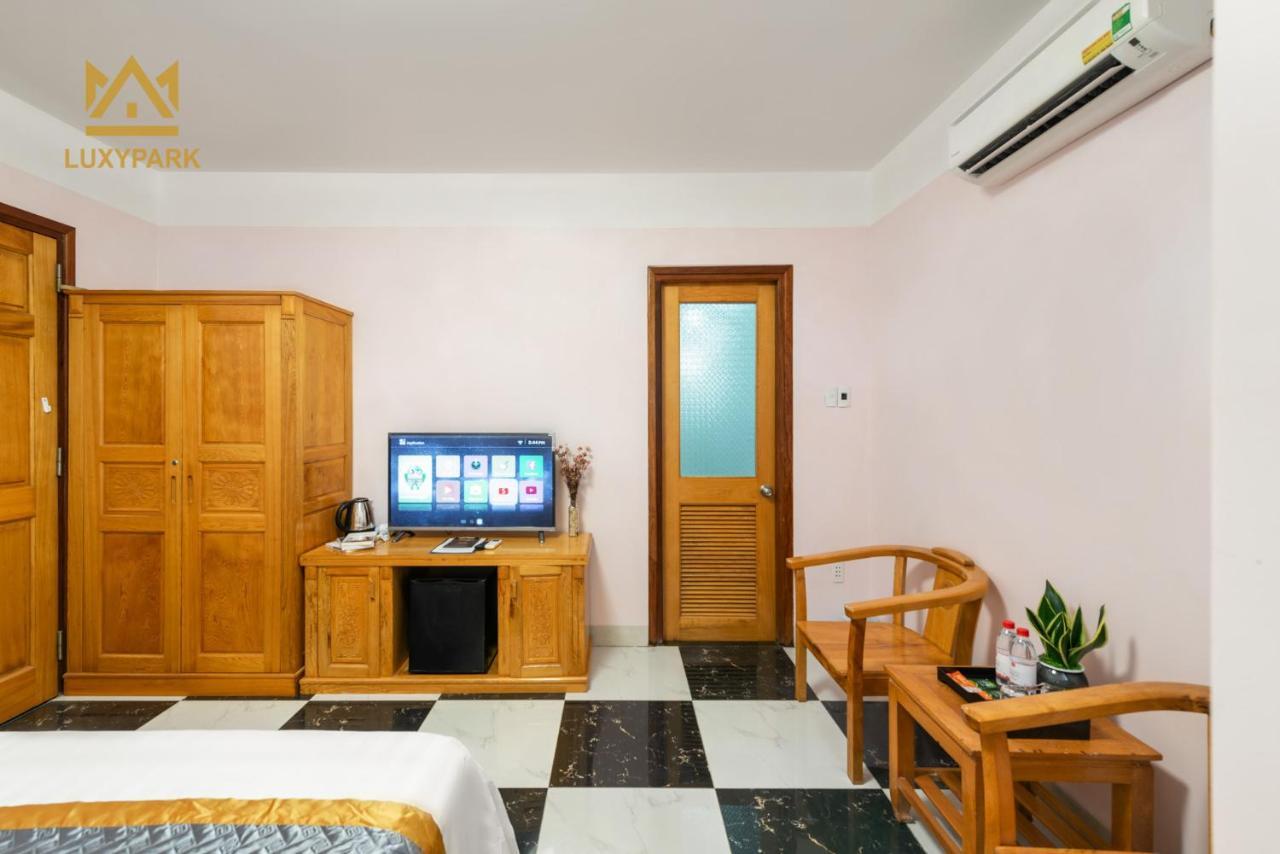 Luxy Park Hotel - Phu Quoc Centre 外观 照片