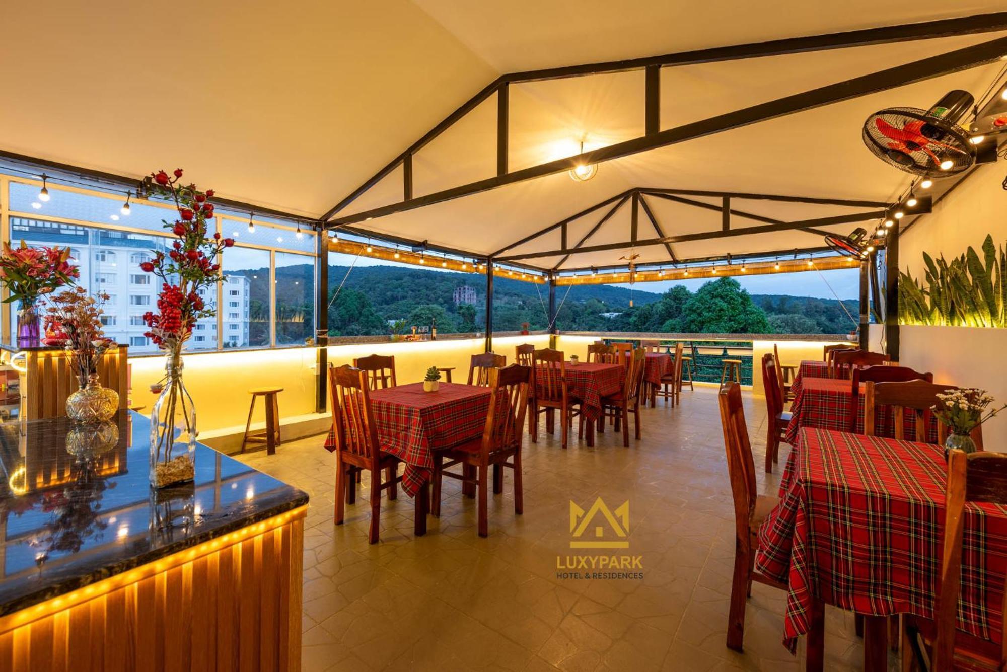 Luxy Park Hotel - Phu Quoc Centre 外观 照片