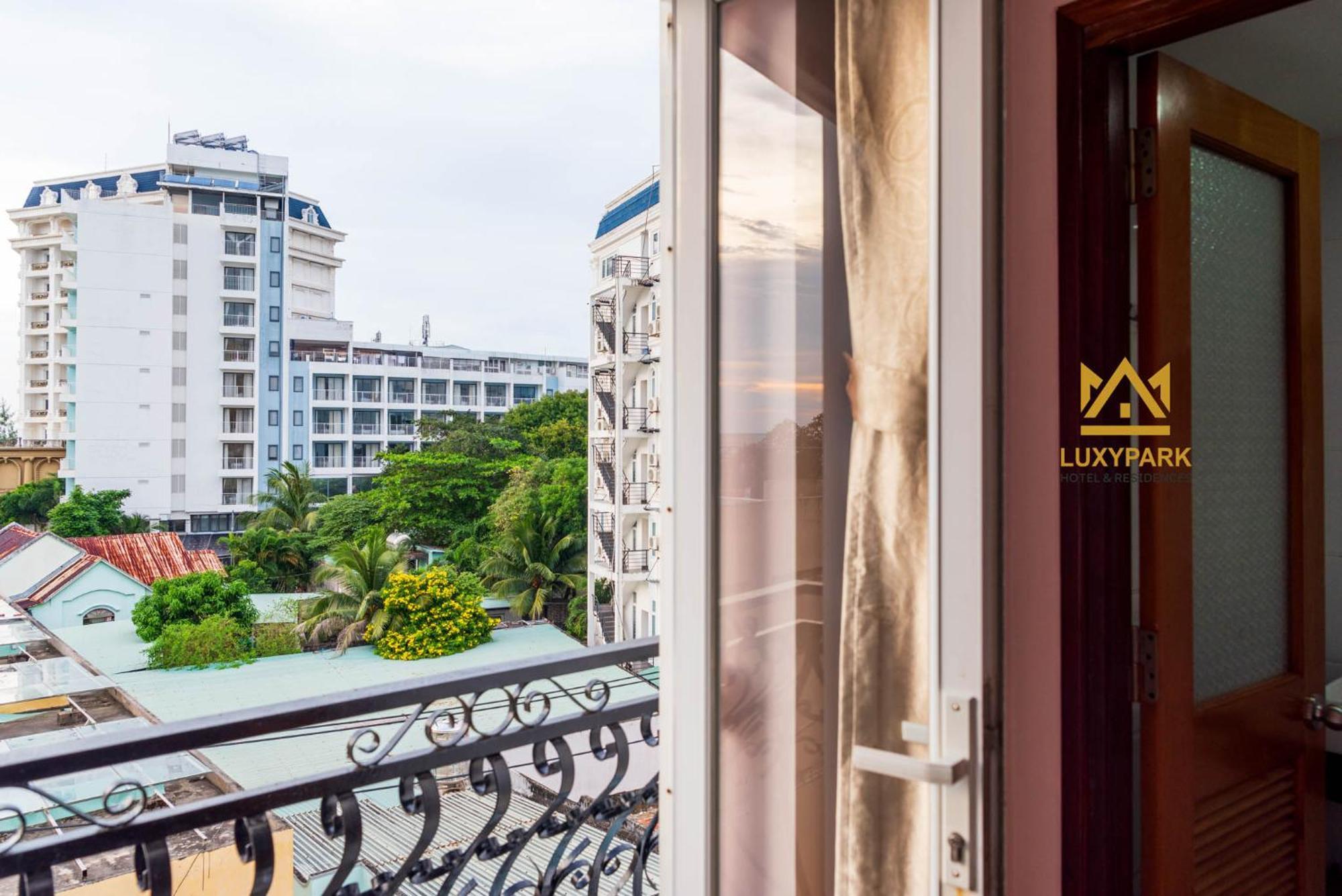 Luxy Park Hotel - Phu Quoc Centre 外观 照片