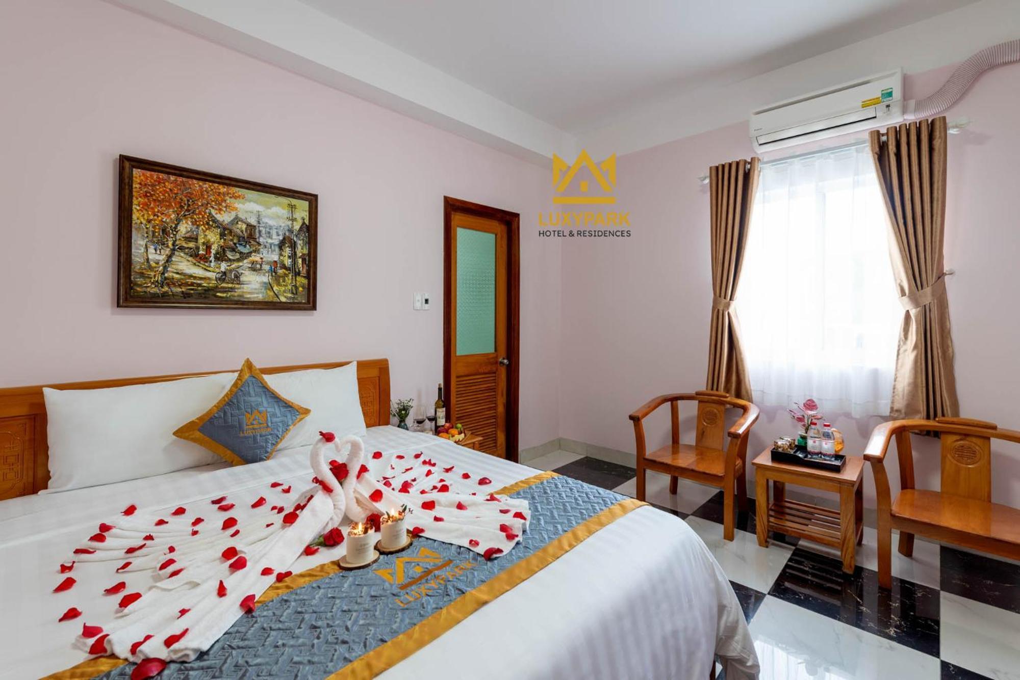 Luxy Park Hotel - Phu Quoc Centre 外观 照片